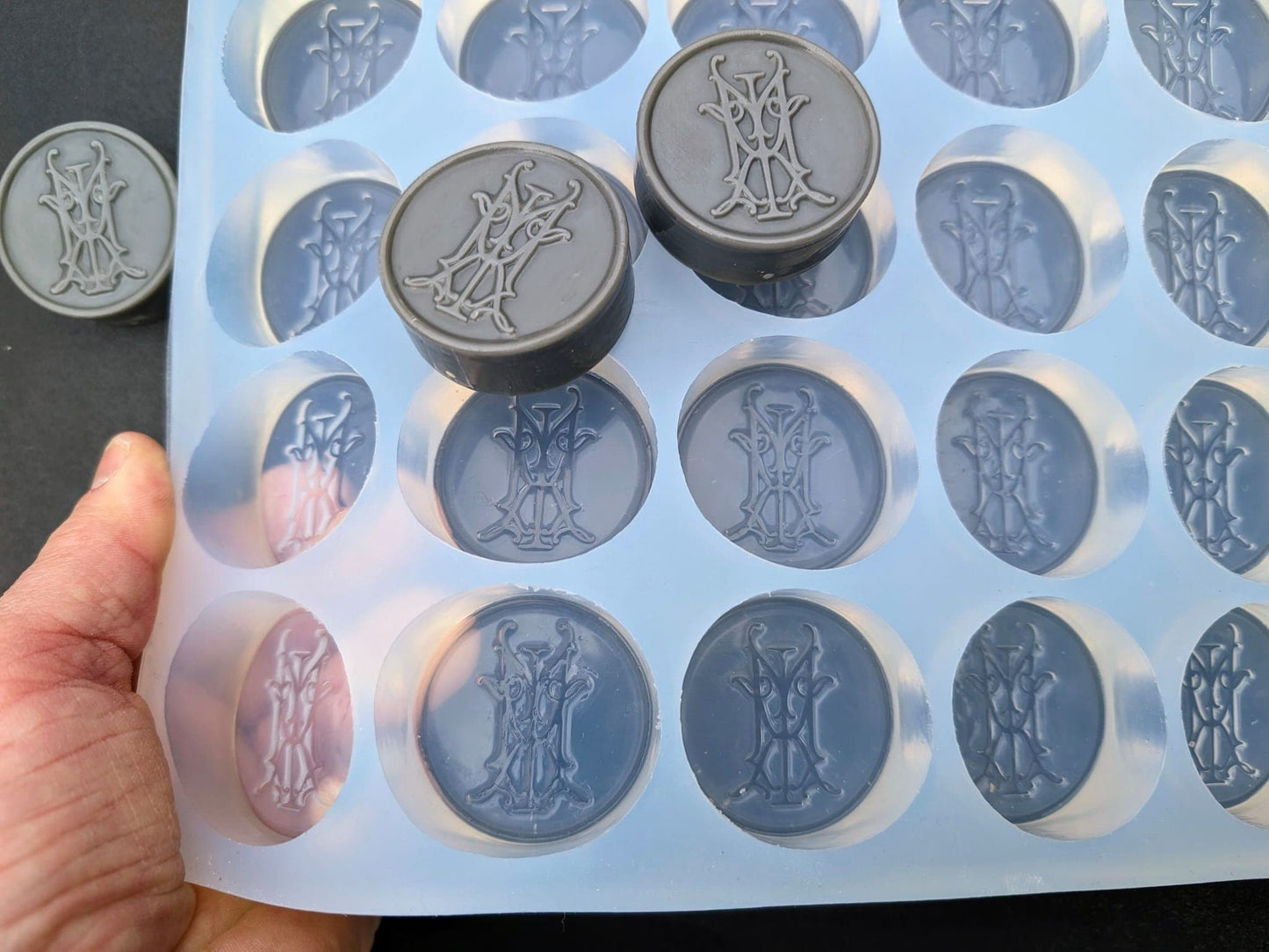 Custom candle mold, Customized Mold for Circular Logo, Wax Melt Personalized Mold, Premium Silicone Mold, 40 x 15mm